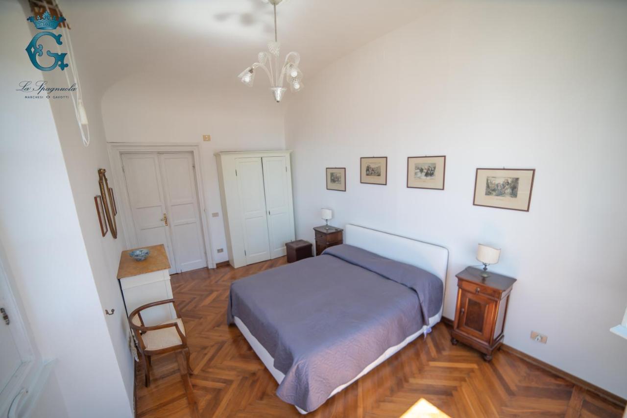 La Spagnuola - Villa Cinquecentesca Sul Mare Con Parco Privato Savona Ngoại thất bức ảnh